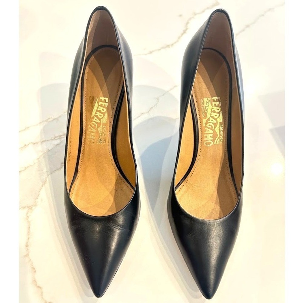 Salvatore Ferragamo Womens Black Leather Susi 70 Pointed Toe Pumps Stiletto 9B